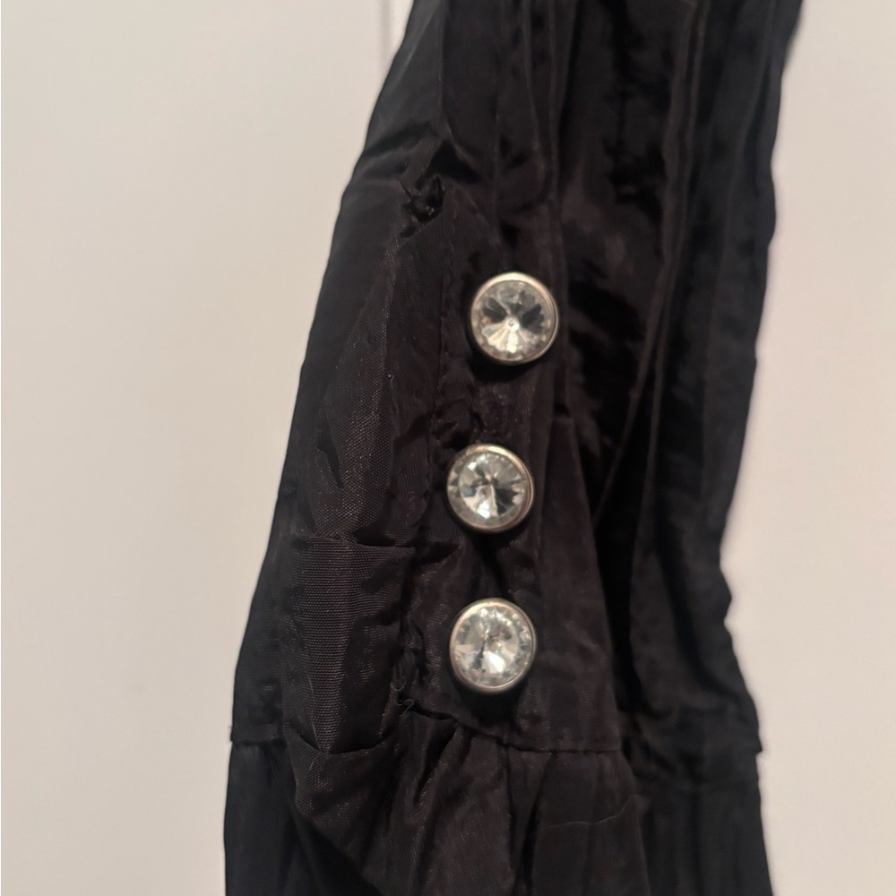 Vintage Agora Ruffled Button-Front Top - Picture 3 of 10